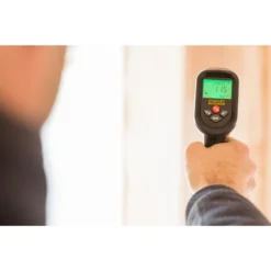 Thermomètre Sans Contact Infrarouge STANLEY® FATMAX® - Jusqu'à 1350 °C -STANLEY Boutique FMHT0 77422 A2