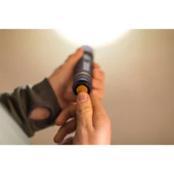 Stanley LAMPE TORCHE COMPACTE PREMIUM – 350 LUMENS - FATMAX -STANLEY Boutique FMHT81511 0 A4