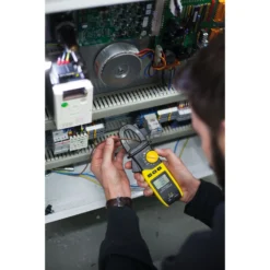 Stanley MULTIMETRE DIGITAL SMART A PINCE FATMAX -STANLEY Boutique FMHT82564 0 A3