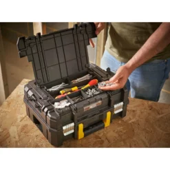 Stanley MALLETTE GRANDE POIGNEE AVEC ORGANISEUR PRO-STACK™ FATMAX 14 Stanley MALLETTE GRANDE POIGNEE AVEC ORGANISEUR PRO-STACK™ FATMAX -STANLEY Boutique FMST1 71967 A3