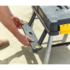 Stanley BOITE A OUTILS MARCHEPIED 63 CM FATMAX -STANLEY Boutique FMST81083 1 A12