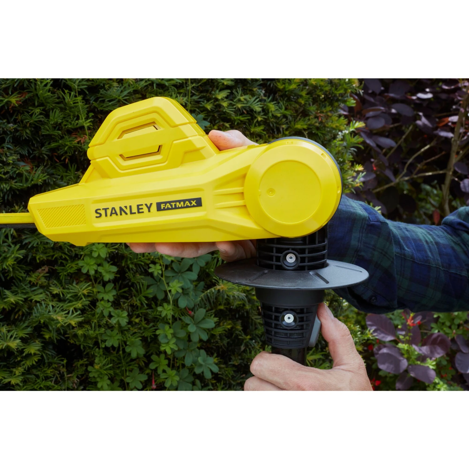 Taille-Haies Sur Perche 18V STANLEY® FATMAX® V20 (Sans Batterie Ni Chargeur) 7 Taille-Haies Sur Perche 18V STANLEY® FATMAX® V20 (Sans Batterie Ni Chargeur) – Image 7