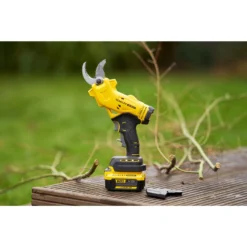 Sécateur 18V STANLEY® FATMAX® V20 (Sans Batterie Ni Chargeur) -STANLEY Boutique SFMCPP32B E1