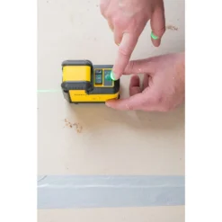 Stanley KIT NIVEAU LASER 360° CROSS360 VERT +TREPIED -STANLEY Boutique STHT77641 1 A3