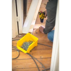 Stanley BAC A BEC N°3 JAUNE - 2,97L -STANLEY Boutique STST82712 1 A4